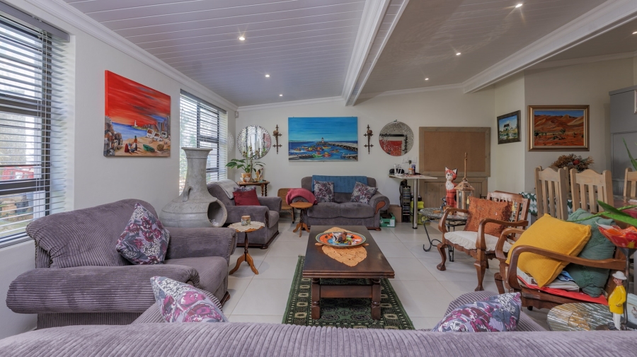 5 Bedroom Property for Sale in Bredasdorp Western Cape